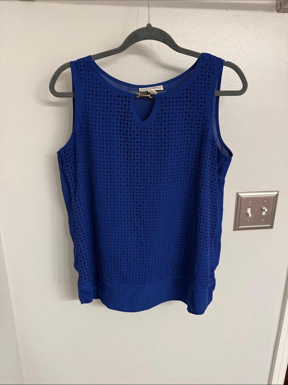 Dana Buchman Royal Blue Eyelet Sleeveless Top